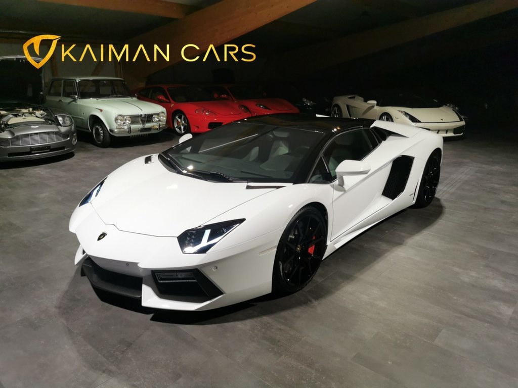 LAMBORGHINI Aventador Roadster 6.5