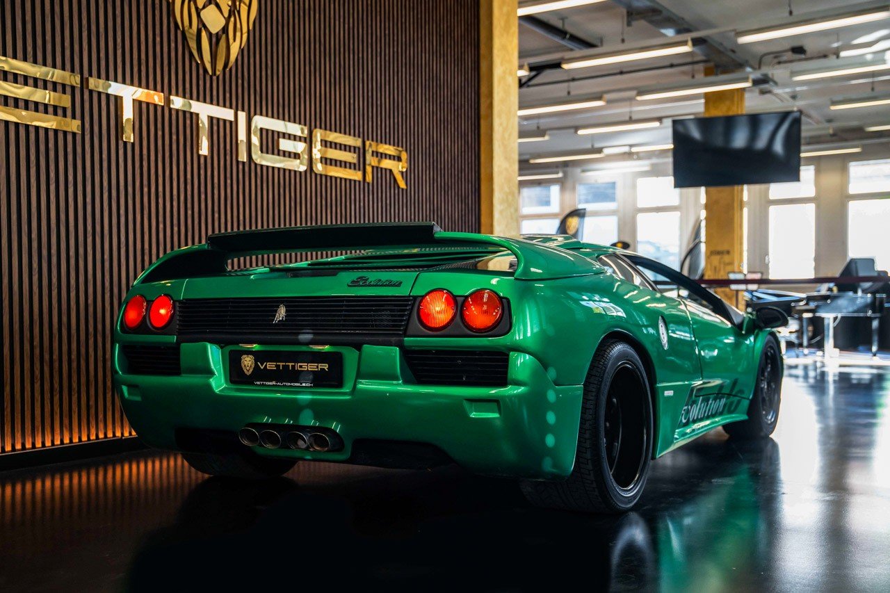 LAMBORGHINI Diablo 5.7 Evolution, Petrol, Second hand / Used, Manual - 6