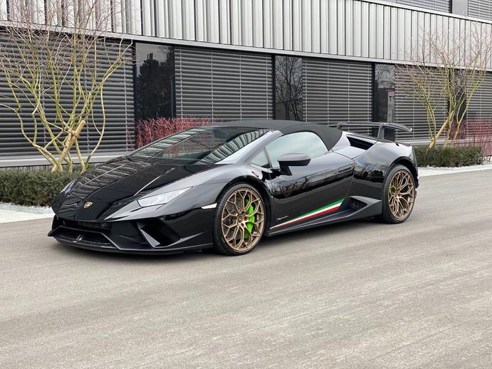 LAMBORGHINI Huracan LP640-4 Spyder Performante DCT, Petrol, Second hand / Used, Automatic