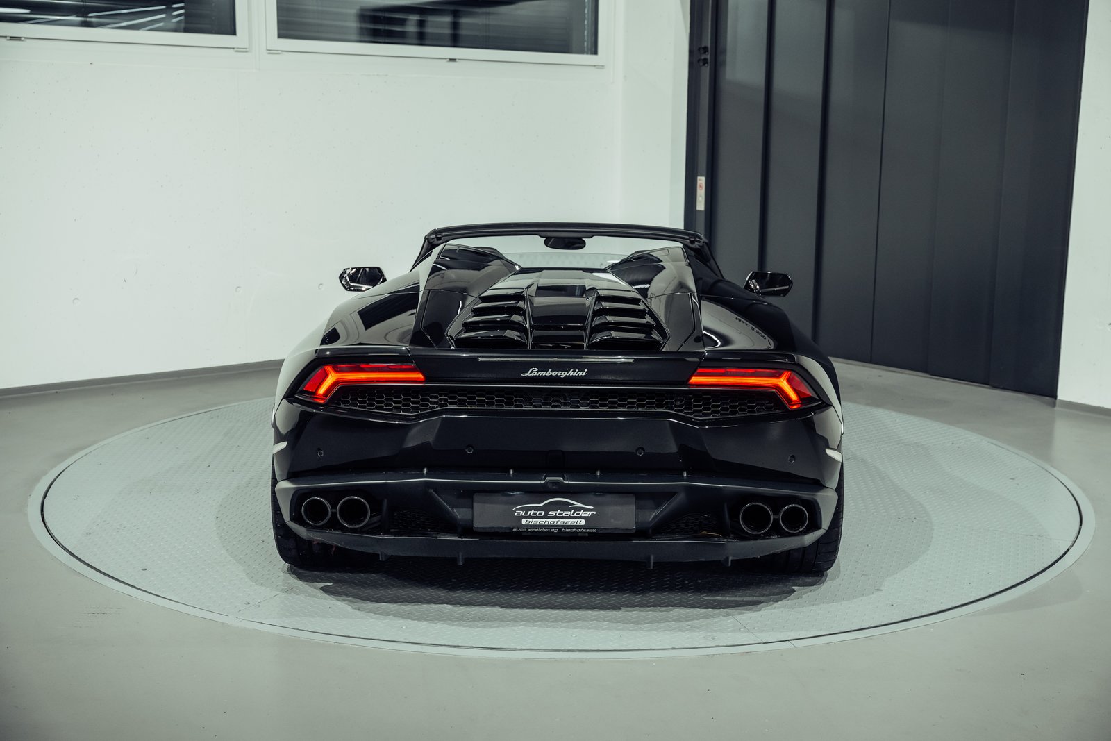 LAMBORGHINI Huracan LP610-4 Spyder DCT, Benzin, Occasion / Gebraucht, Automatik - 7