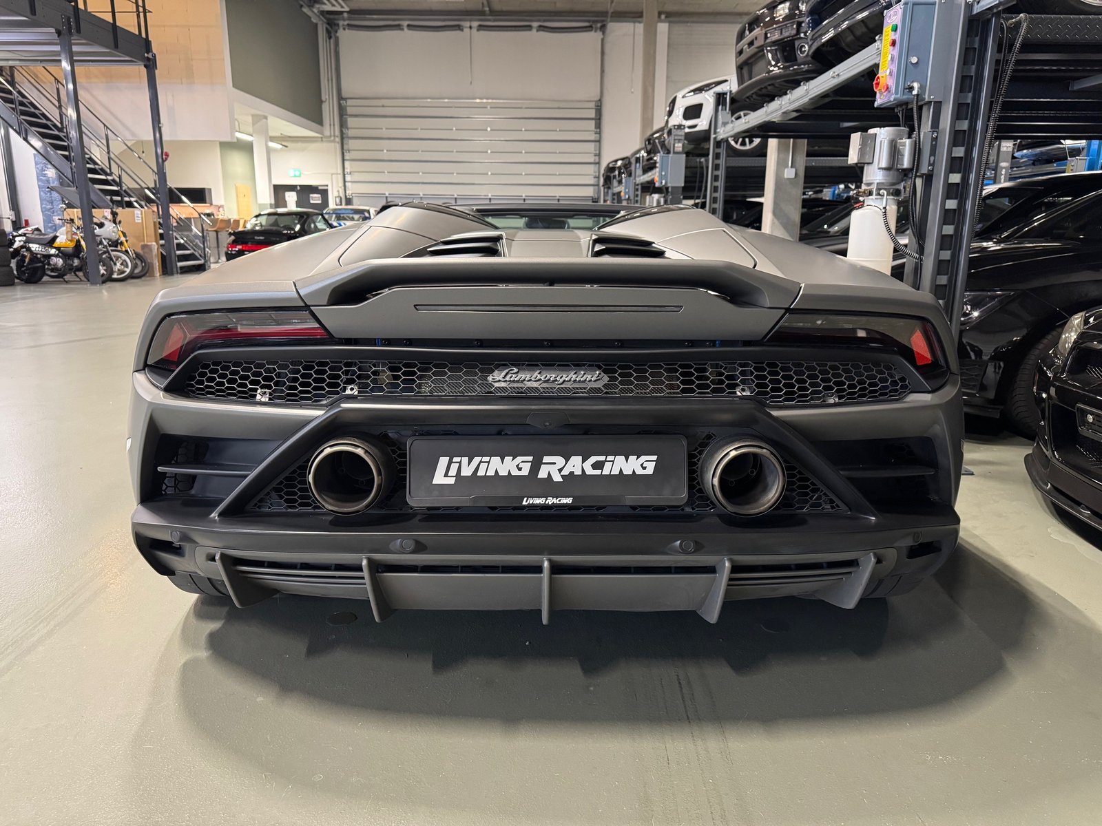 LAMBORGHINI Huracan EVO Spyder DCT *Akrapovic*, Essence, Occasion / Utilisé, Automatique - 5