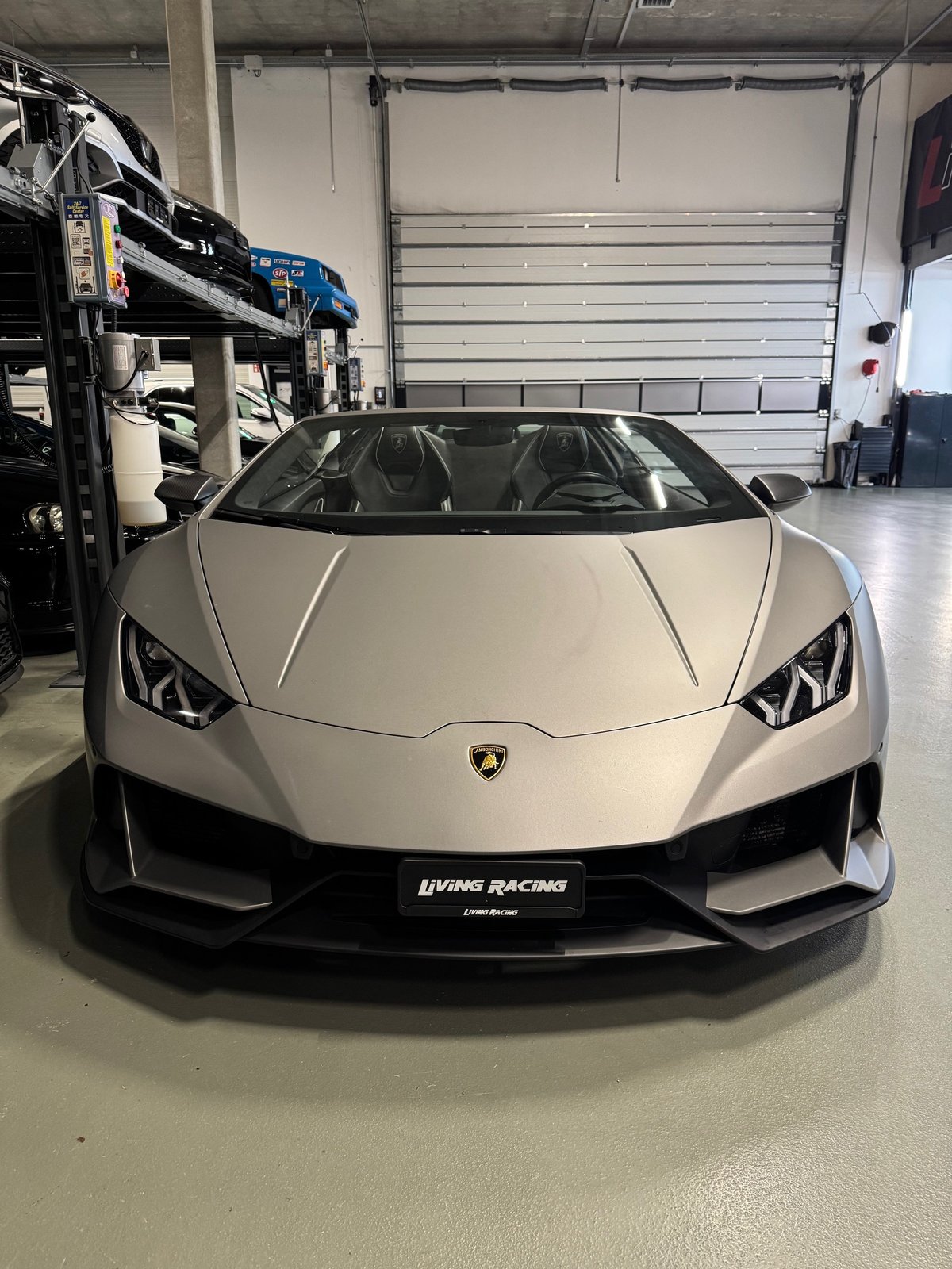 LAMBORGHINI Huracan EVO Spyder DCT *Akrapovic*, Essence, Occasion / Utilisé, Automatique - 7