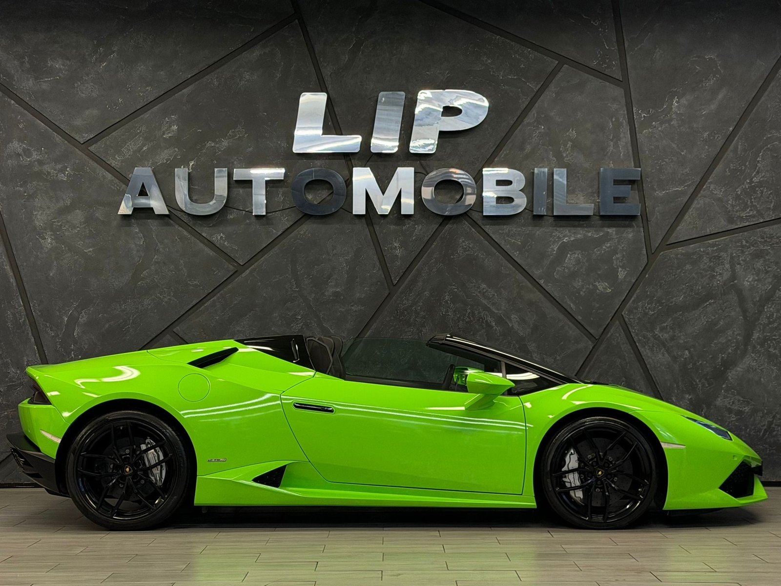 LAMBORGHINI Huracan LP610-4 Spyder DCT, Petrol, Second hand / Used, Automatic - 4