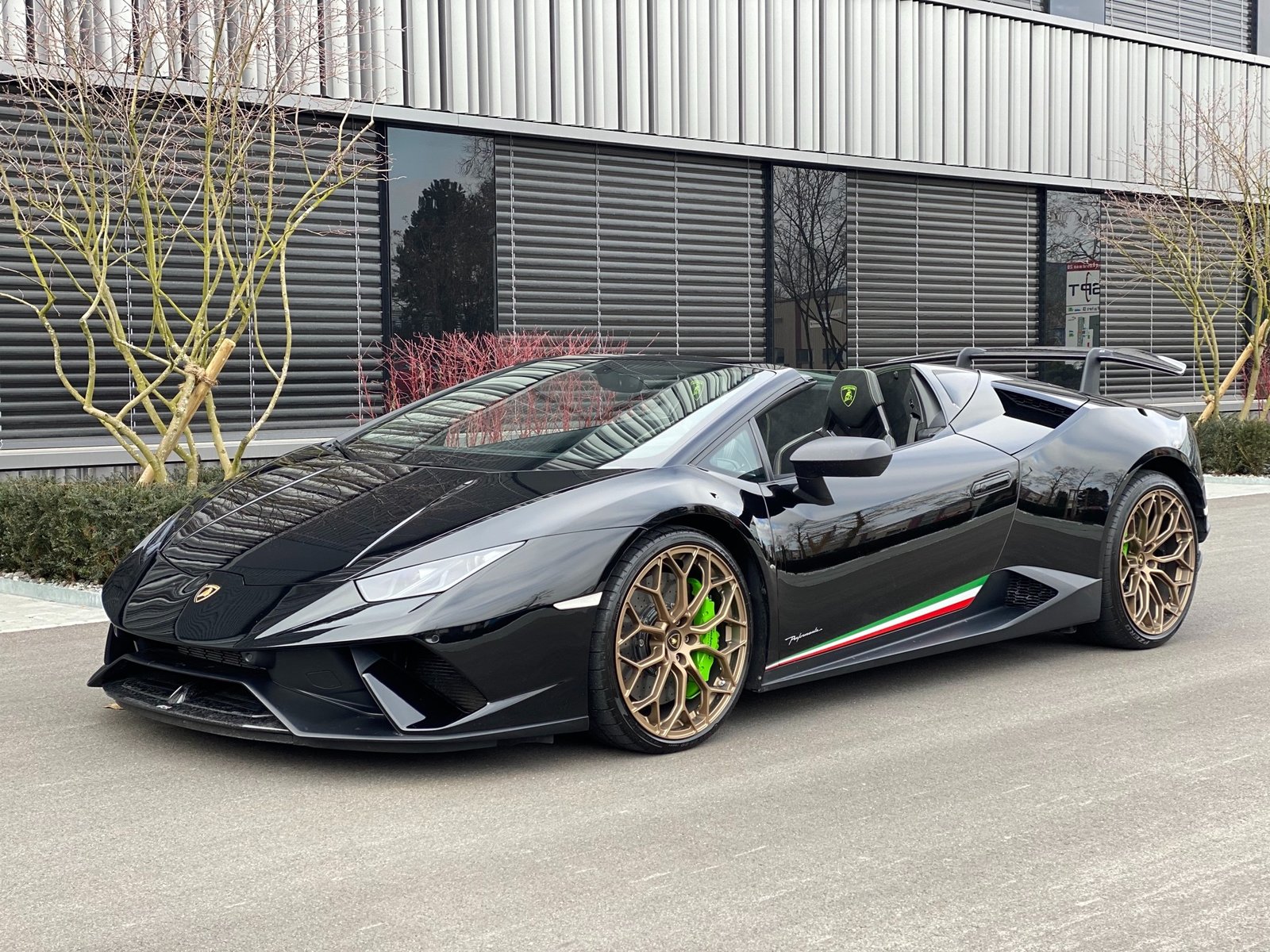 LAMBORGHINI Huracan LP640-4 Spyder Performante DCT, Essence, Occasion / Utilisé, Automatique - 3
