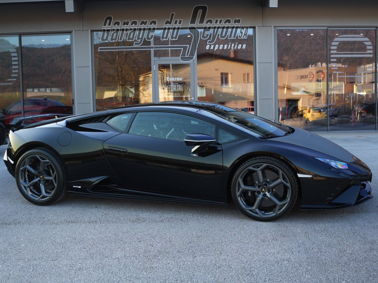 LAMBORGHINI Tecnica, Benzina, Occasioni / Usate, Automatico - 3