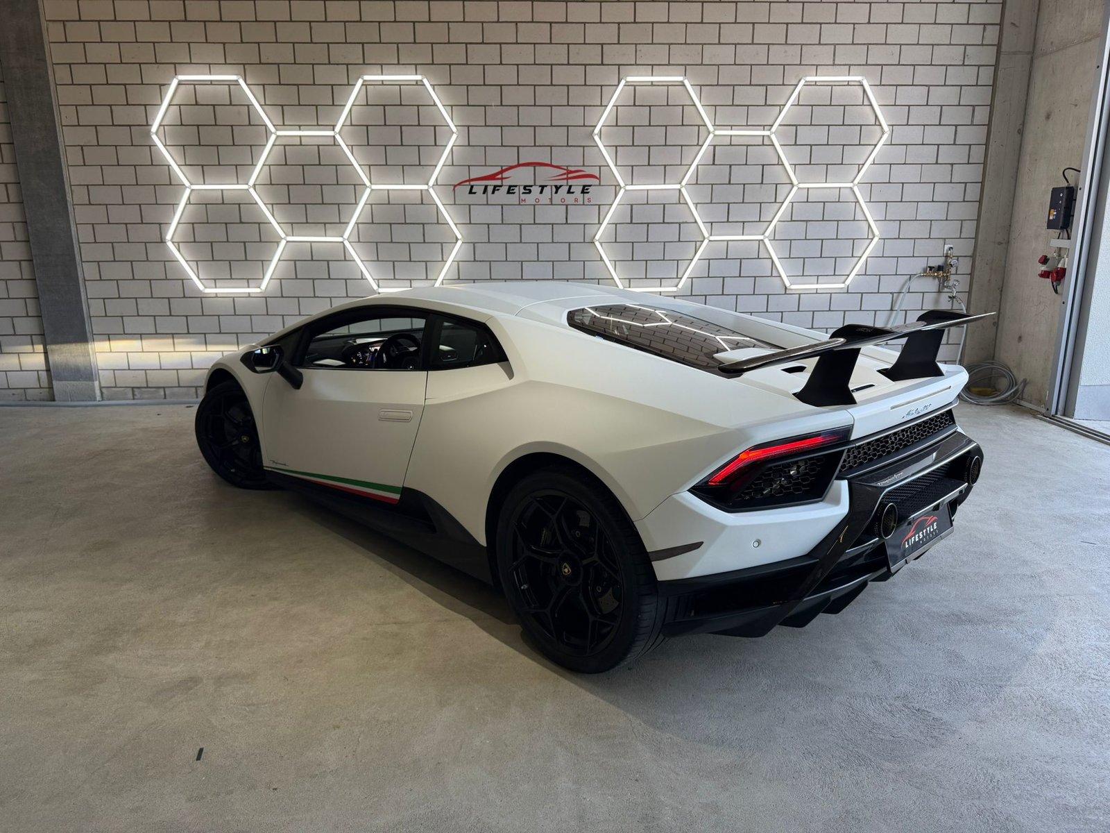 LAMBORGHINI Huracan LP640-4 Coupé Performante DCT, Benzin, Occasion / Gebraucht, Automatik - 4