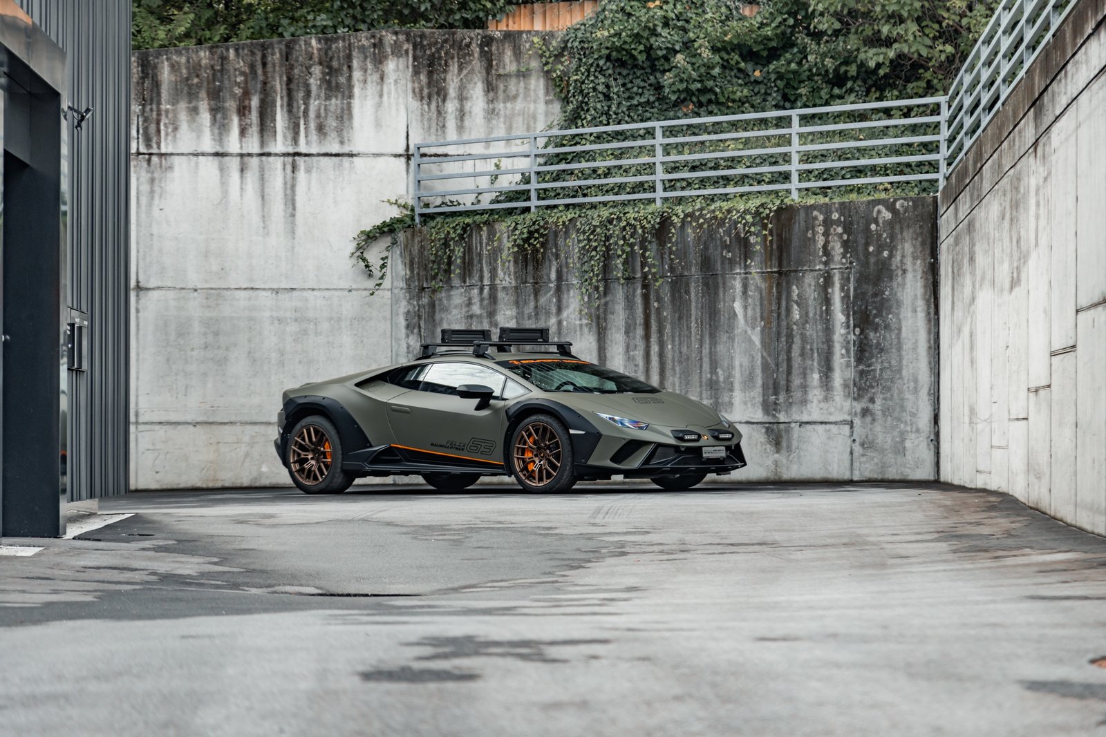 LAMBORGHINI Huracan Sterrato, Benzin, Occasion / Gebraucht, Automatik - 7