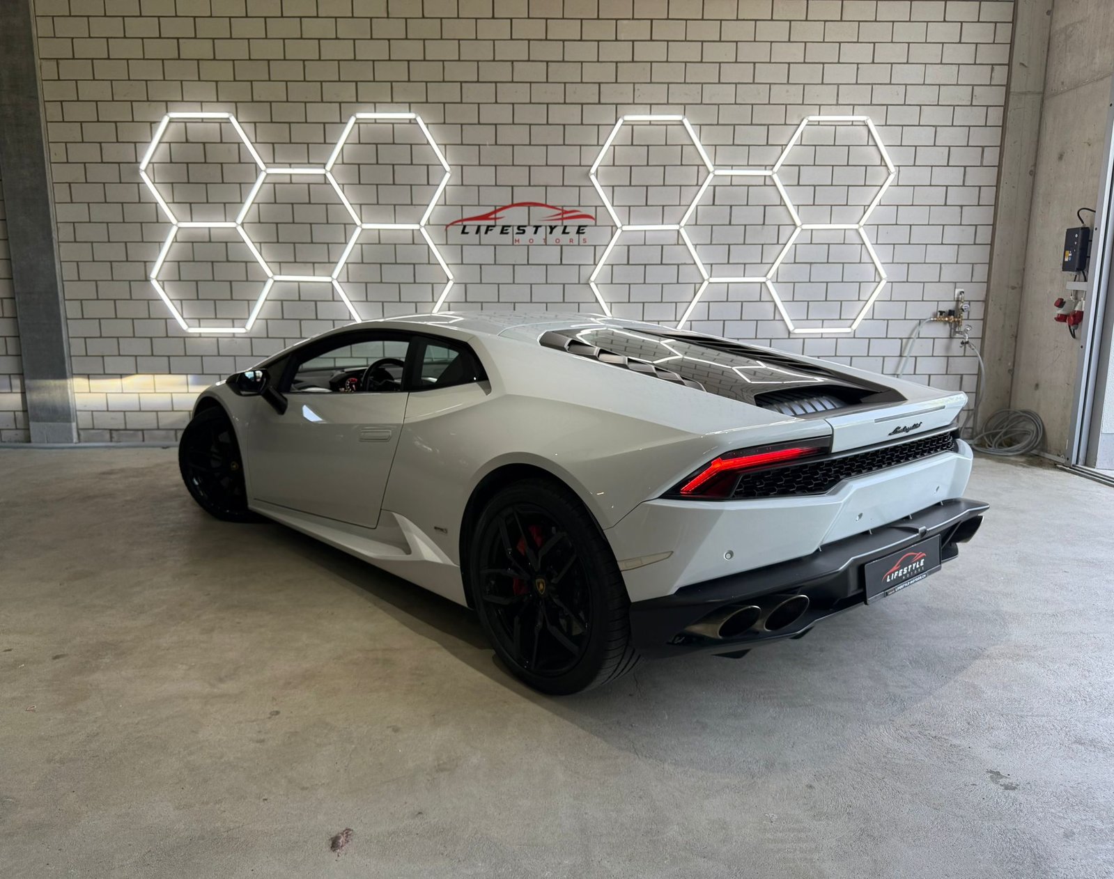 LAMBORGHINI Huracan LP610-4 Coupé DCT CH-Fahrzeug, Petrol, Second hand / Used, Automatic - 3