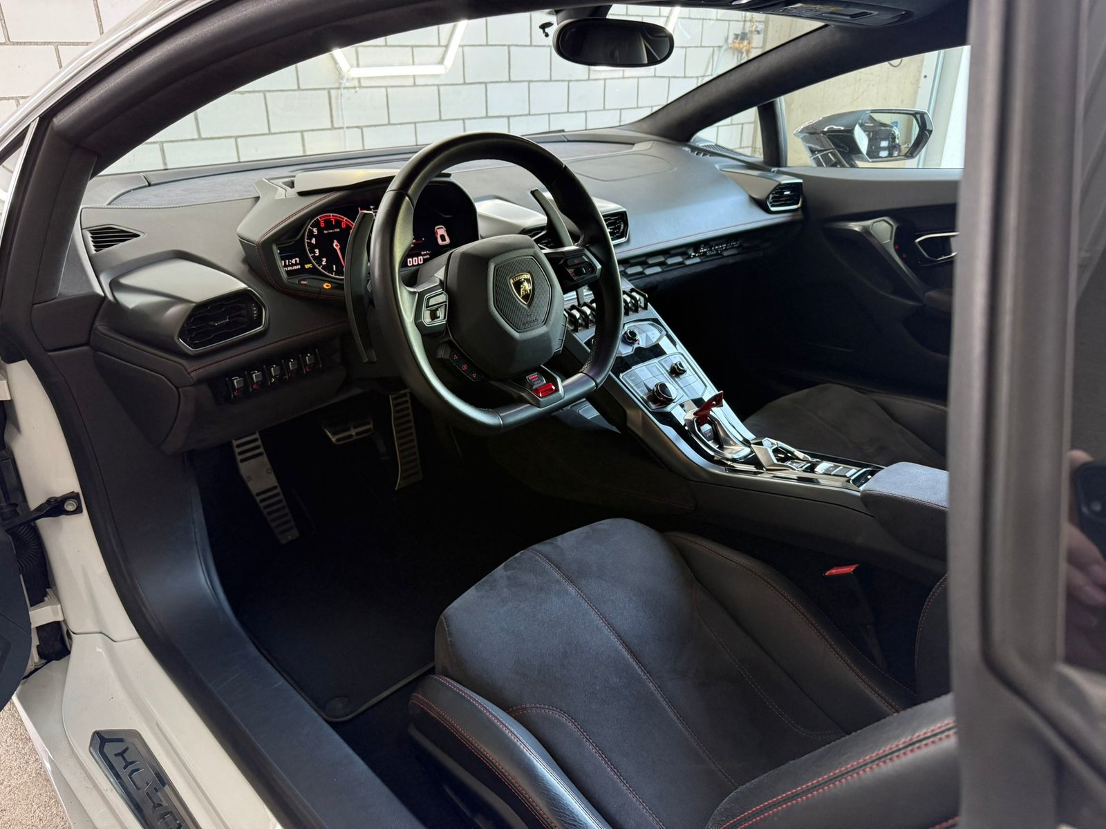 LAMBORGHINI Huracan LP610-4 Coupé DCT CH-Fahrzeug, Petrol, Second hand / Used, Automatic - 7