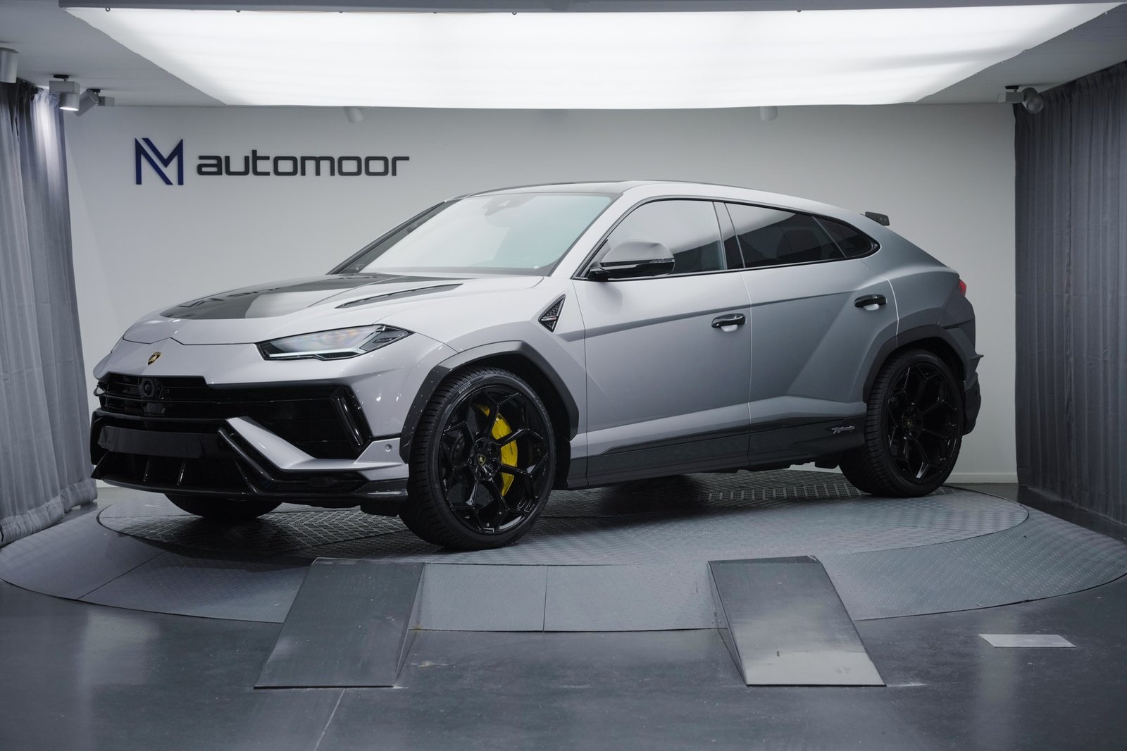 LAMBORGHINI Performante *Full Carbon* *Akrapovic* *B&O*