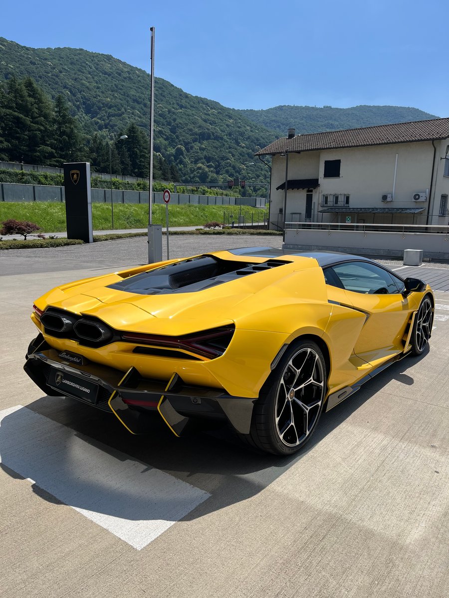 LAMBORGHINI REVUELTO - Auto CH - Maintenance Pack 5 Years - Lamborghini , Hybride Rechargeable Essence/Électricité, Occasion / Utilisé, Automatique - 6