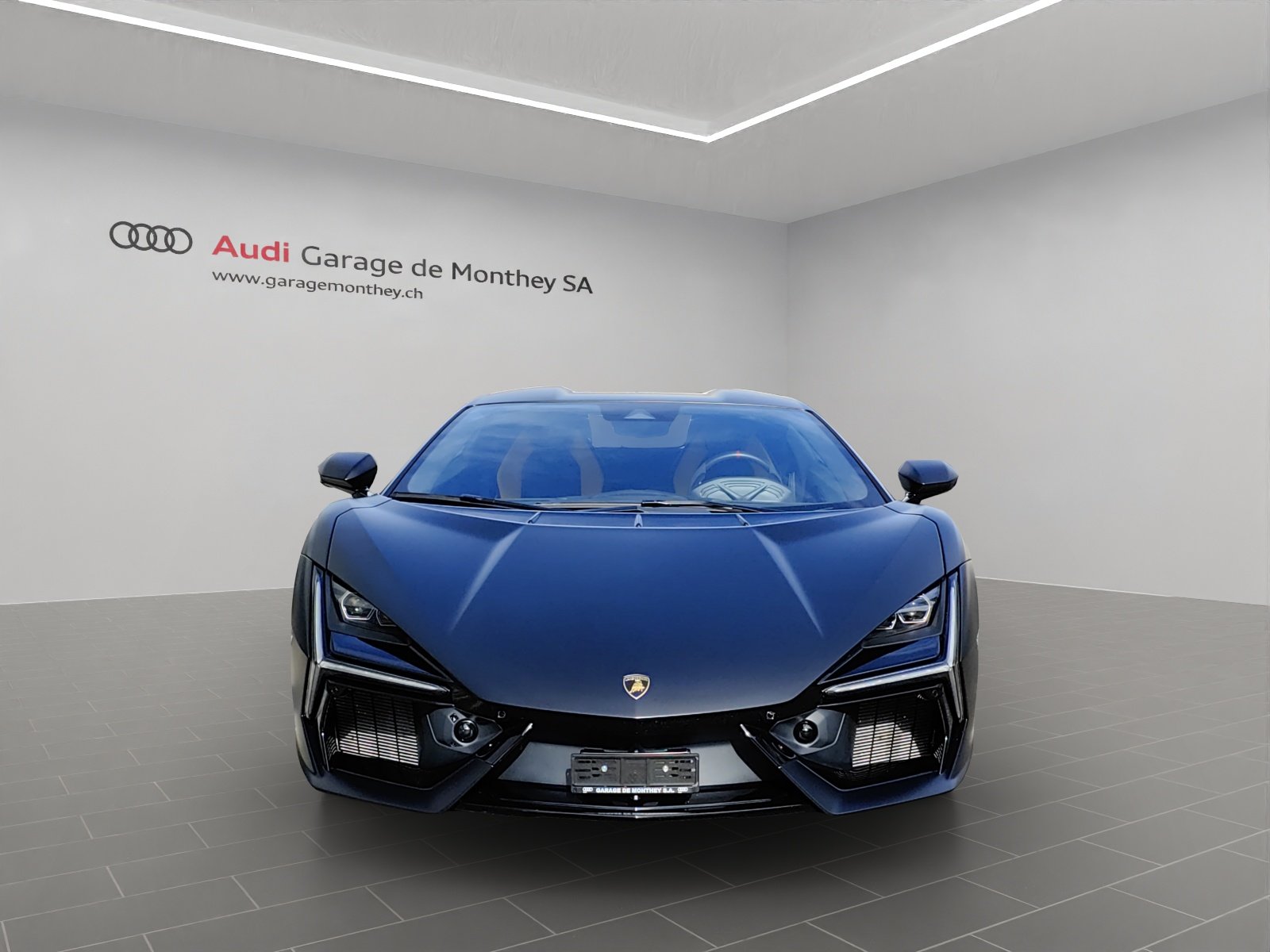 LAMBORGHINI REVUELTO, Plug-in-Hybrid Petrol/Electric, Second hand / Used, Automatic - 6