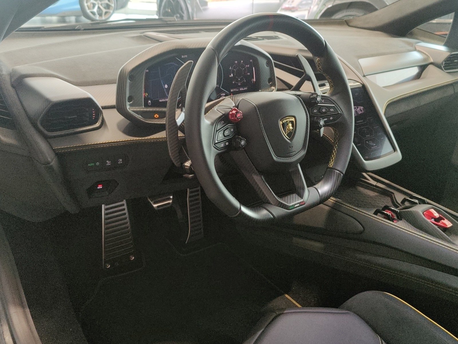 LAMBORGHINI Revuelto 2025, Petrol, Second hand / Used, Automatic - 7