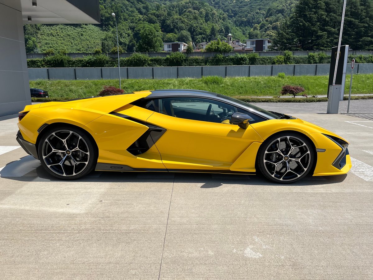 LAMBORGHINI REVUELTO - Auto CH - Maintenance Pack 5 Years - Lamborghini , Hybride Rechargeable Essence/Électricité, Occasion / Utilisé, Automatique - 7