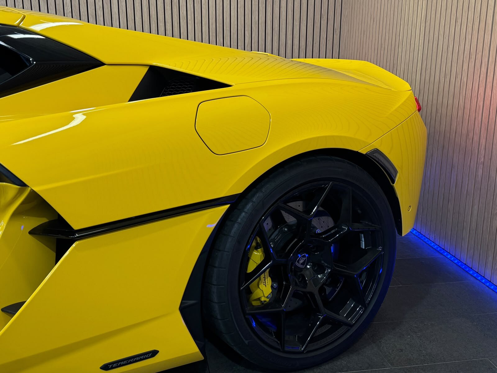 LAMBORGHINI Temerario HPEV *Giallo Auge*, Plug-in-Hybrid Benzin/Elektro, Occasion / Gebraucht, Automatik - 6