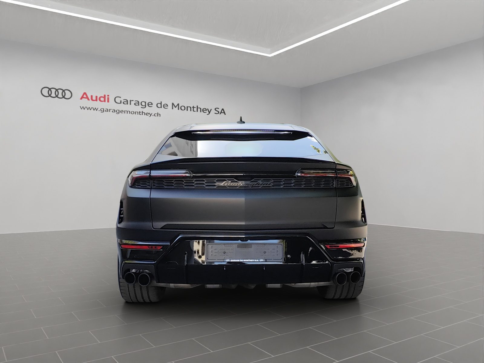 LAMBORGHINI Urus SE, Petrol, Second hand / Used, Automatic - 4