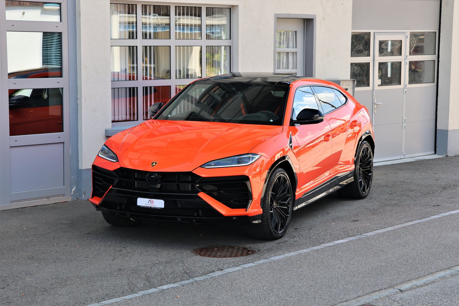 LAMBORGHINI Urus SE *ARANCIAEGON*