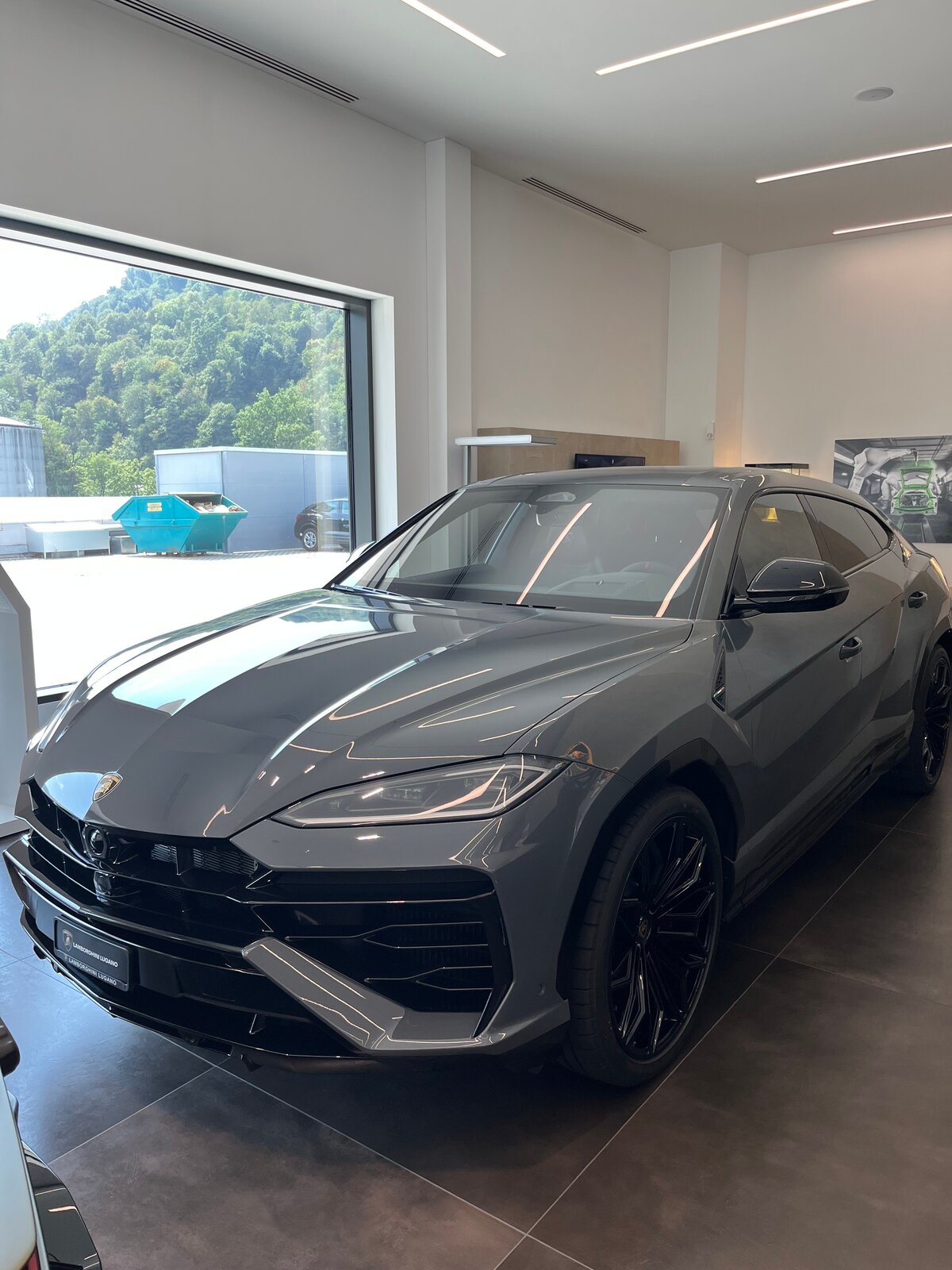 LAMBORGHINI Urus SE MY26 Lamborghini Lugano Scarico Akrapovi