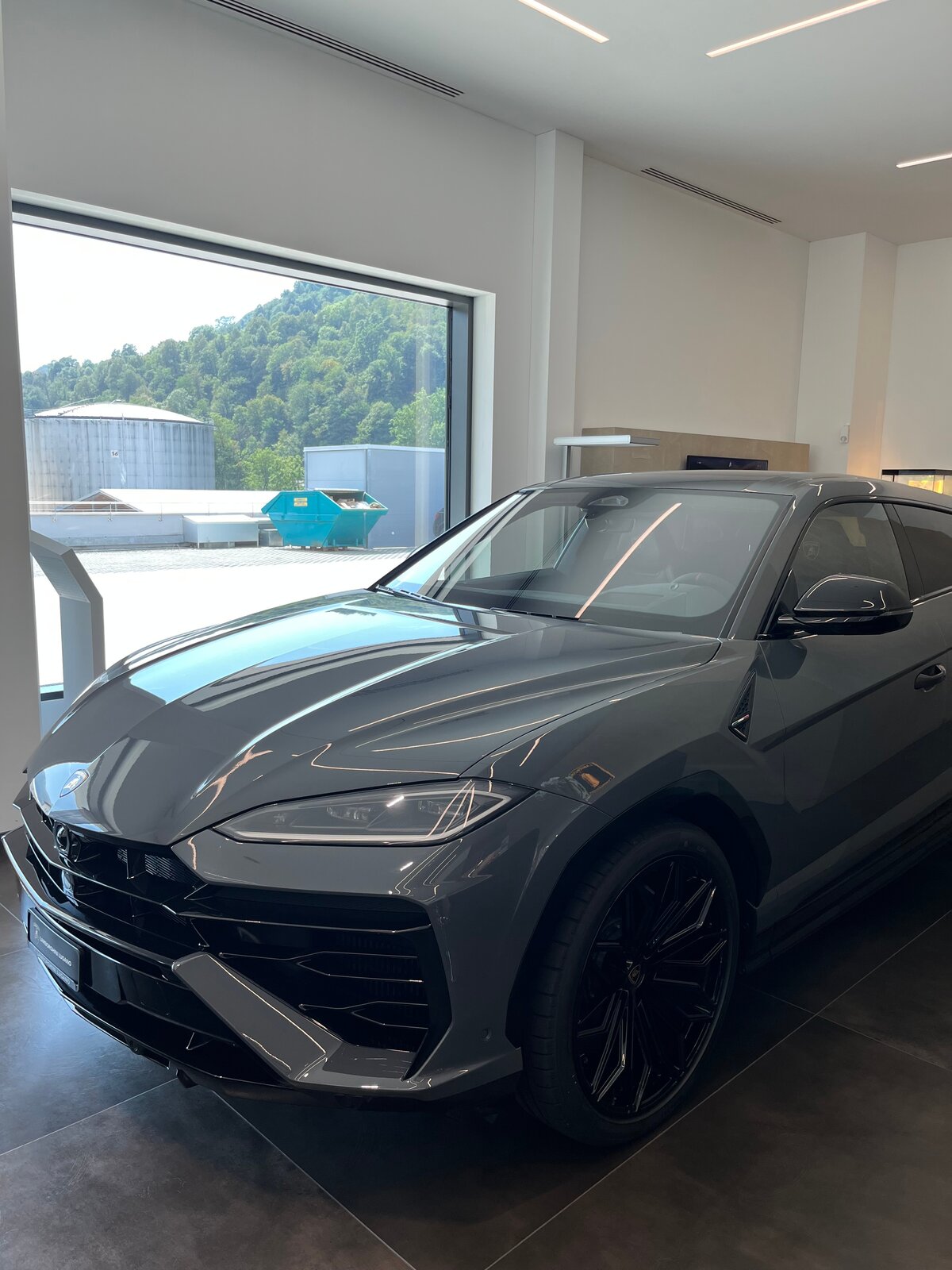 LAMBORGHINI Urus SE MY26 Lamborghini Lugano Scarico Akrapovi, Plug-in-Hybrid Petrol/Electric, Ex-demonstrator, Automatic - 3