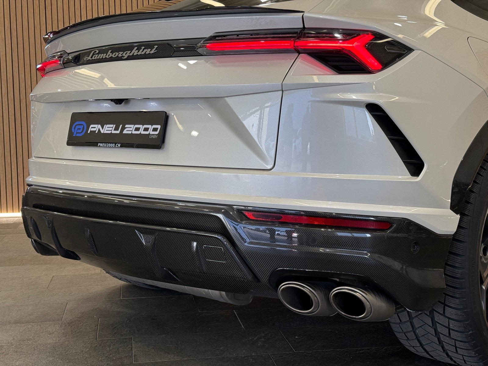 LAMBORGHINI Urus CH-Fahrzeug * Carbon Paket * Balloon White, Essence, Occasion / Utilisé, Automatique - 5