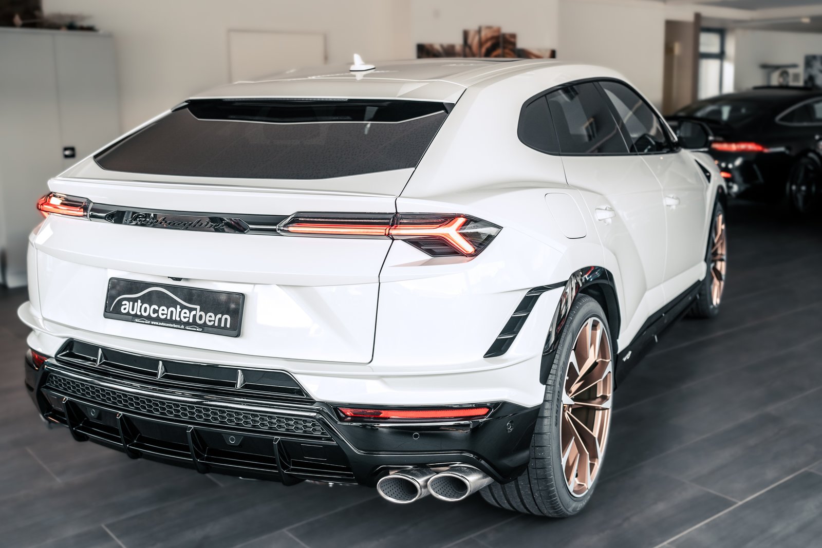 LAMBORGHINI Urus S, Petrol, Second hand / Used, Automatic - 6