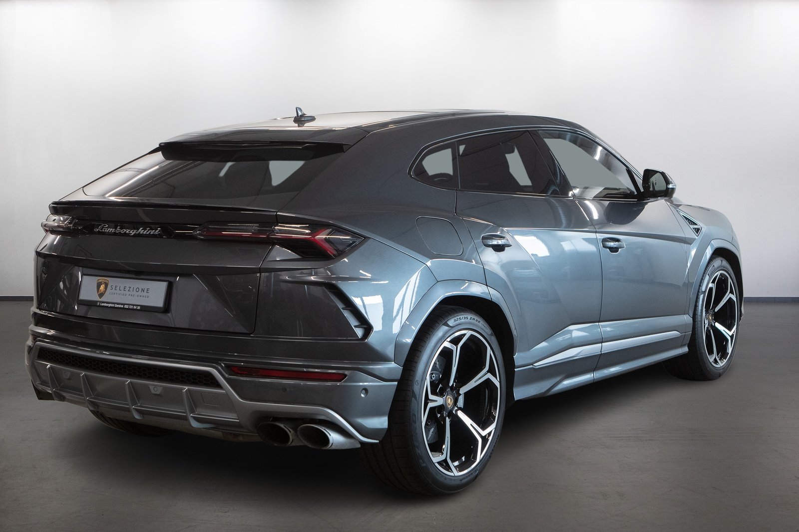 LAMBORGHINI Urus E-Gear, Petrol, Second hand / Used, Automatic - 3