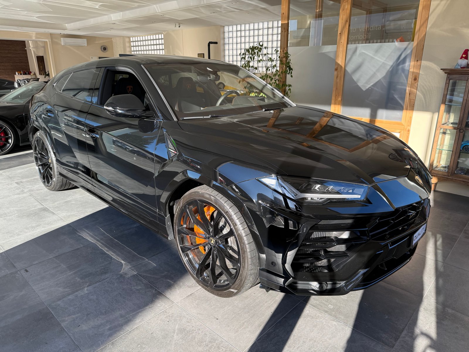 LAMBORGHINI Urus E-Gear