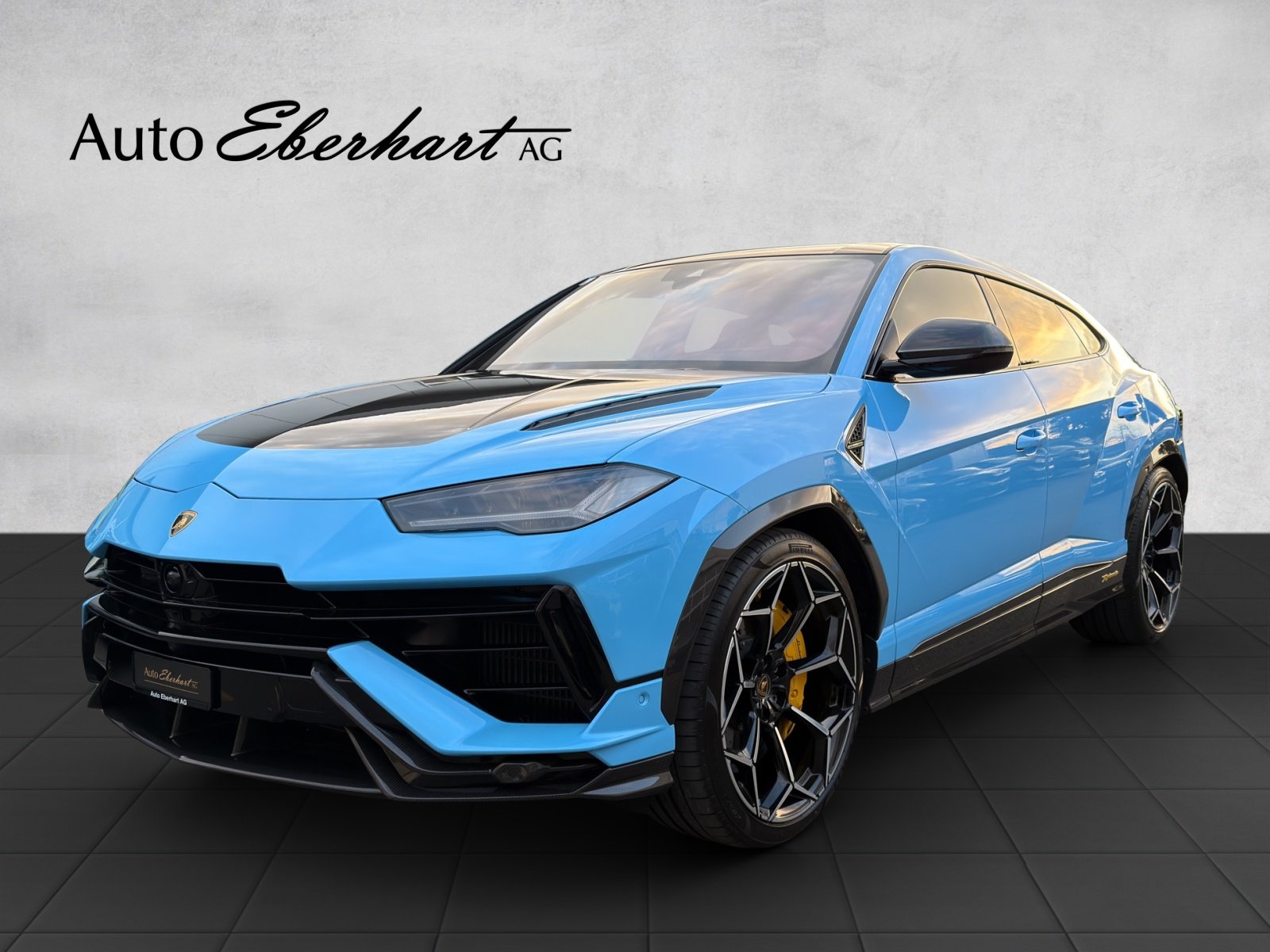 LAMBORGHINI Urus Performante