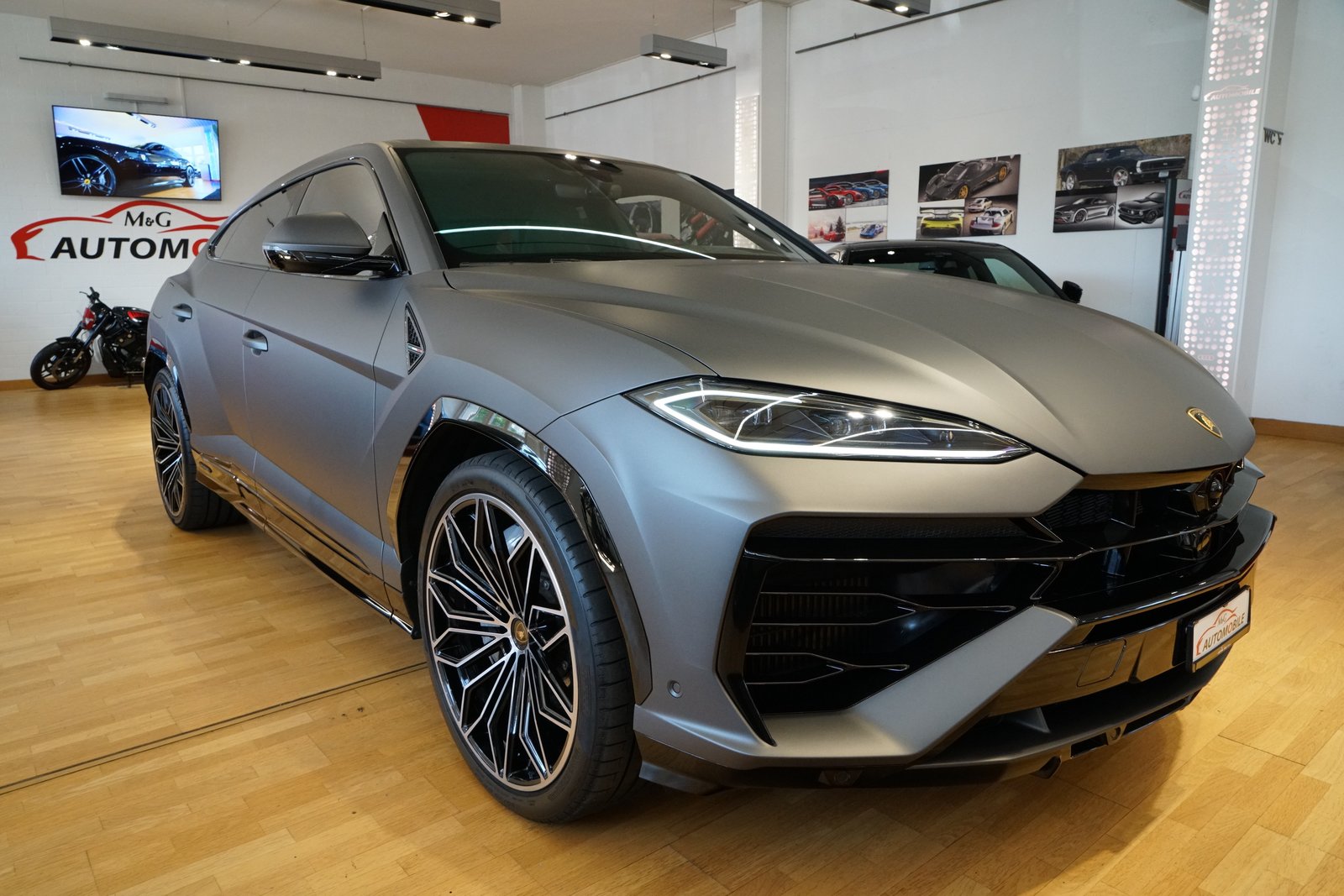 LAMBORGHINI URUS SE, Plug-in-Hybrid Benzin/Elektro, Occasion / Gebraucht, Automatik - 3