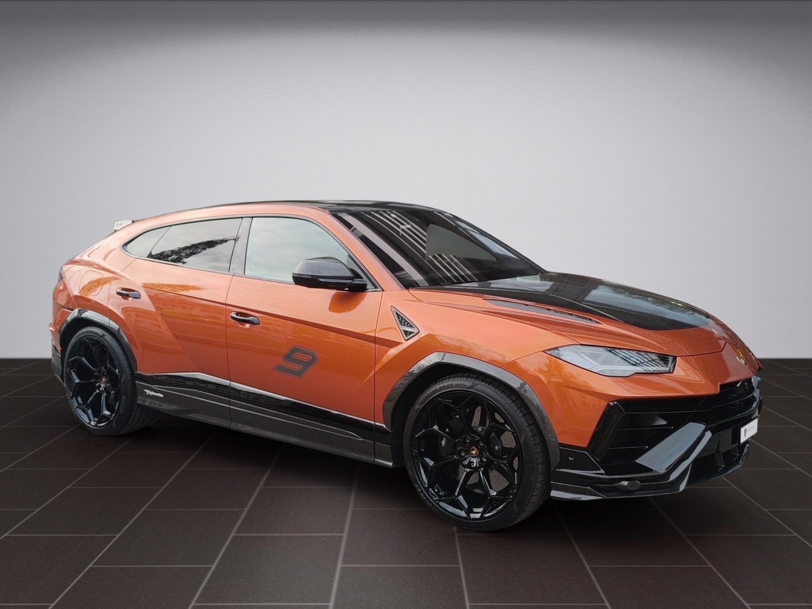 LAMBORGHINI Urus Performante SCV12