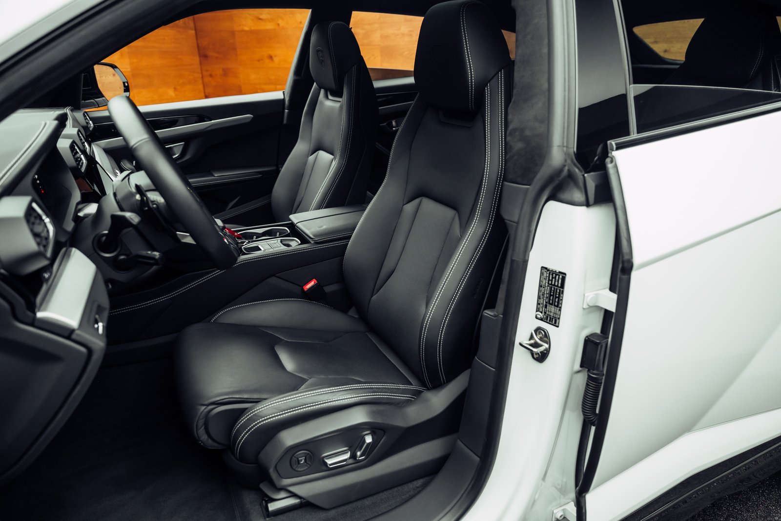LAMBORGHINI Urus E-Gear Bianco Monocerus, Essence, Occasion / Utilisé, Automatique - 6