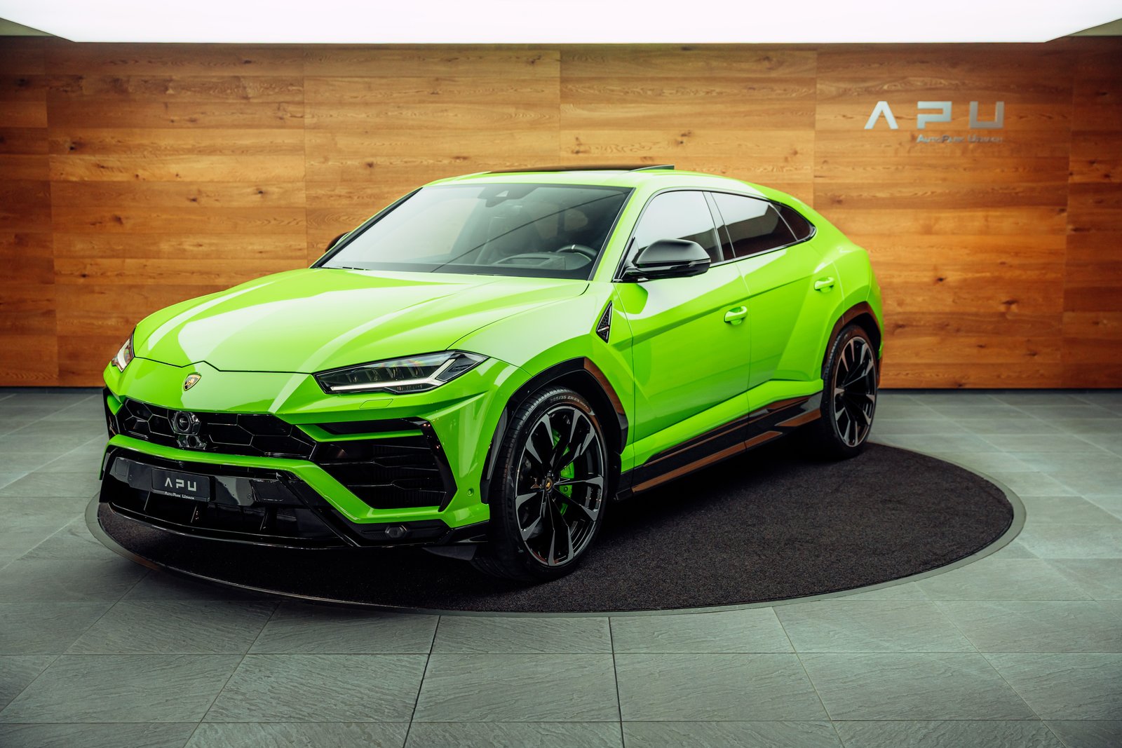 LAMBORGHINI Urus E-Gear Verde Mantis, Petrol, Second hand / Used, Automatic - 4