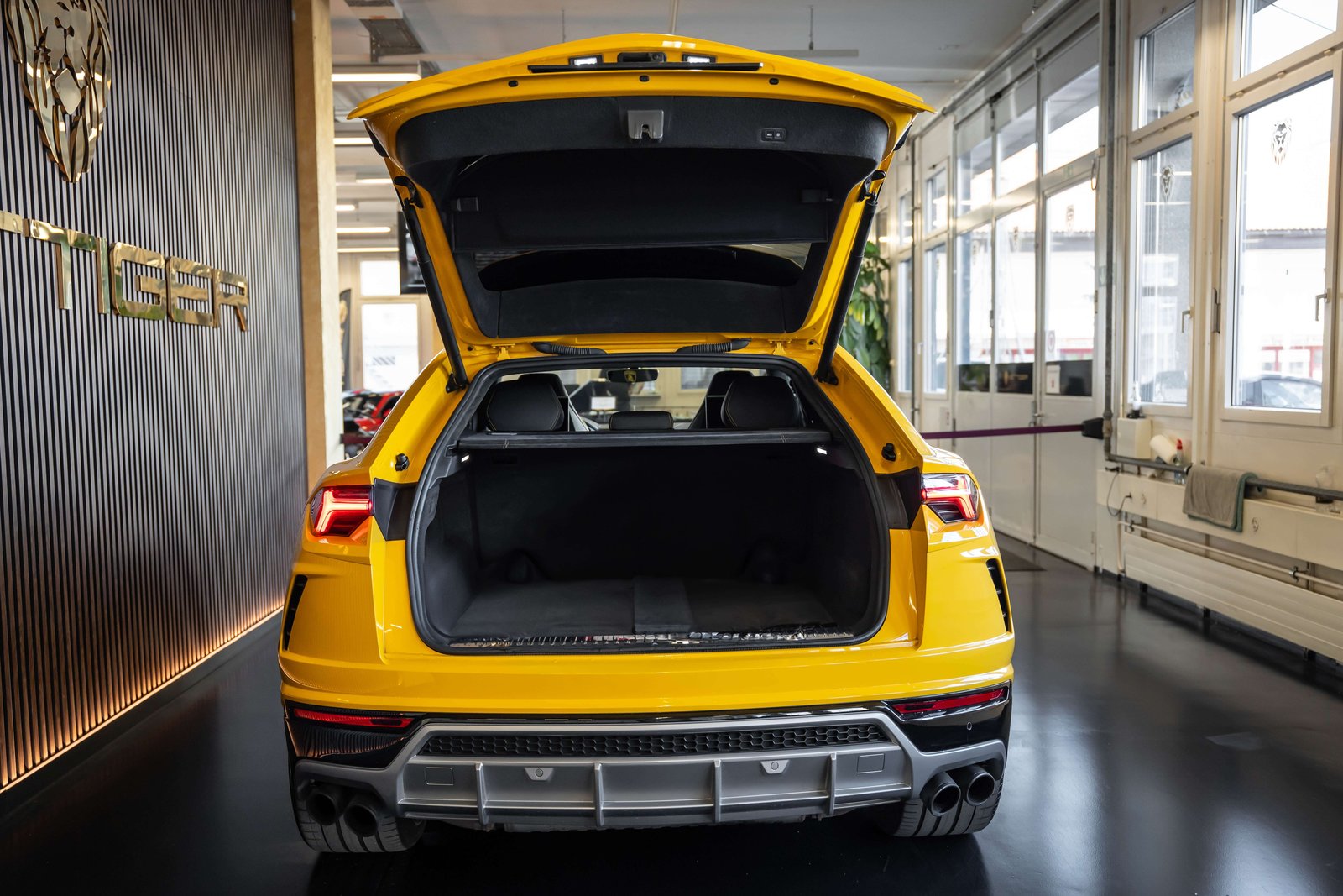 LAMBORGHINI Urus E-Gear, Essence, Occasion / Utilisé, Automatique - 6