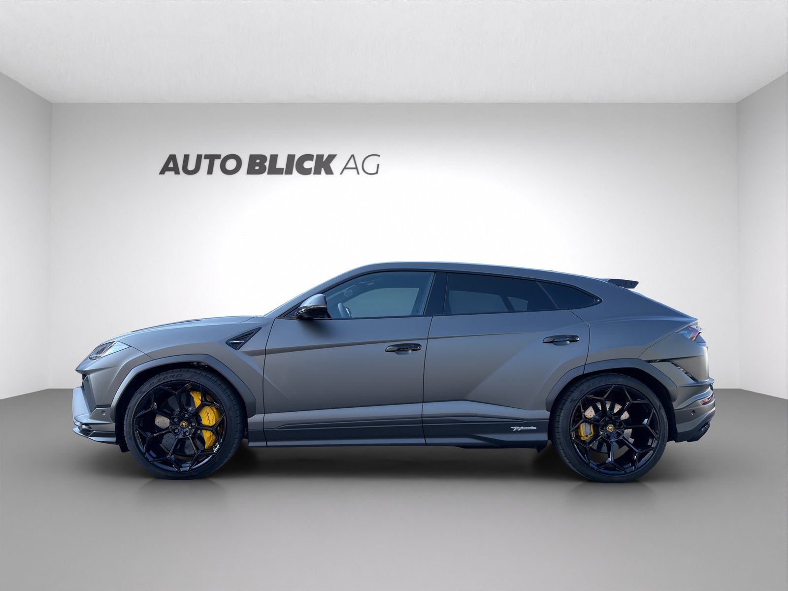 LAMBORGHINI Urus E-Gear Pearl Capsule, Petrol, Second hand / Used, Automatic - 5