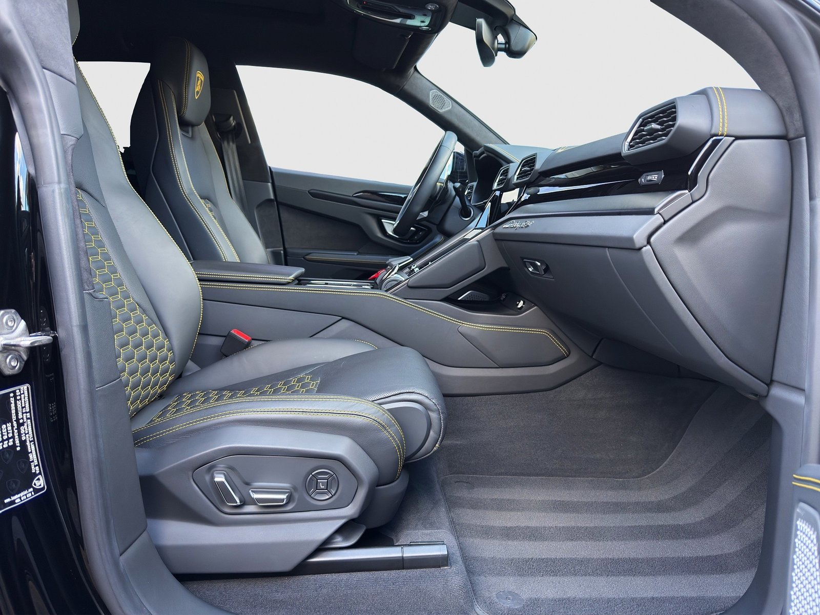 LAMBORGHINI Urus S E-Gear, Petrol, Second hand / Used, Automatic - 6