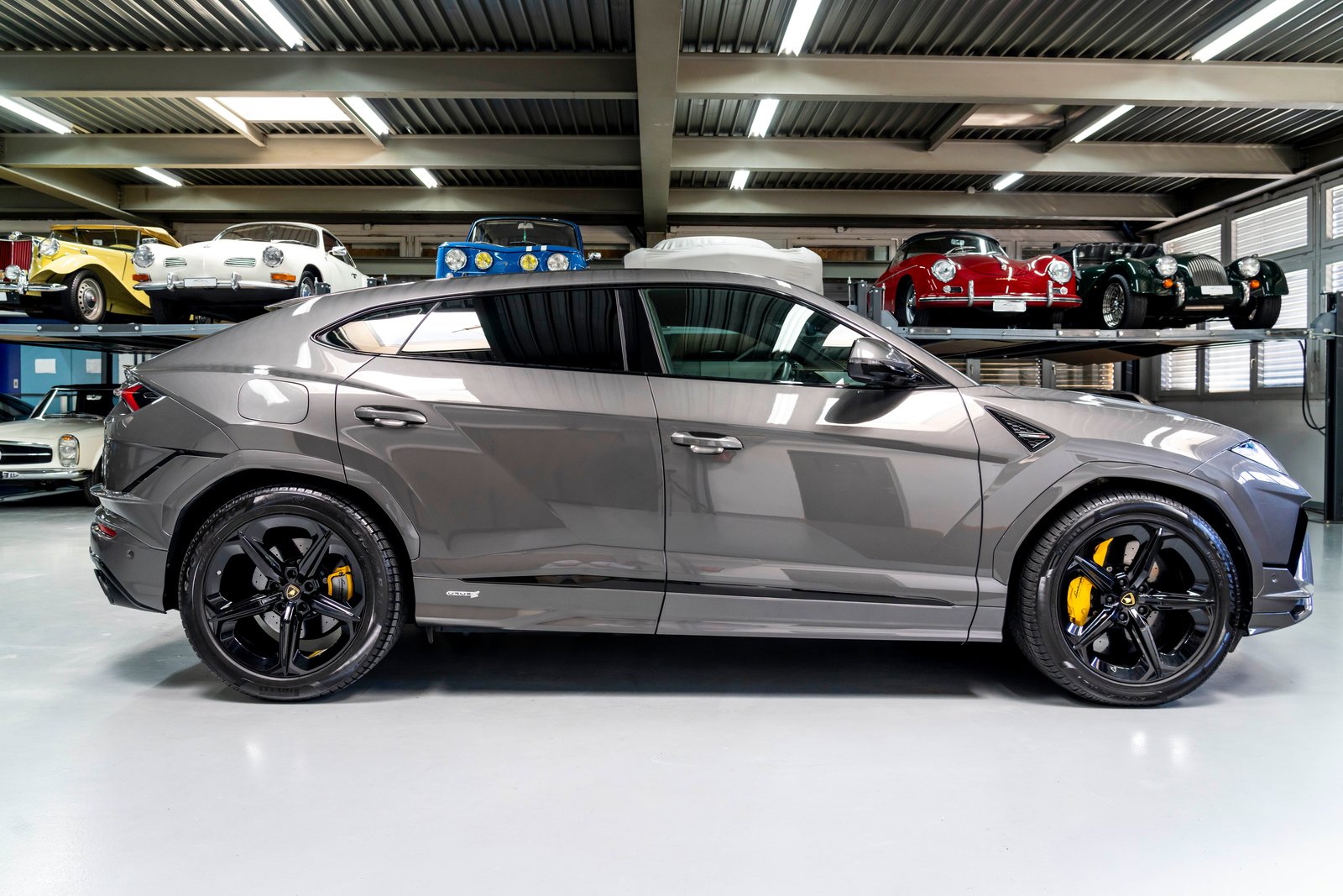 LAMBORGHINI URUS S HP 666 DERNIERE VERSION, Petrol, Second hand / Used, Automatic - 5
