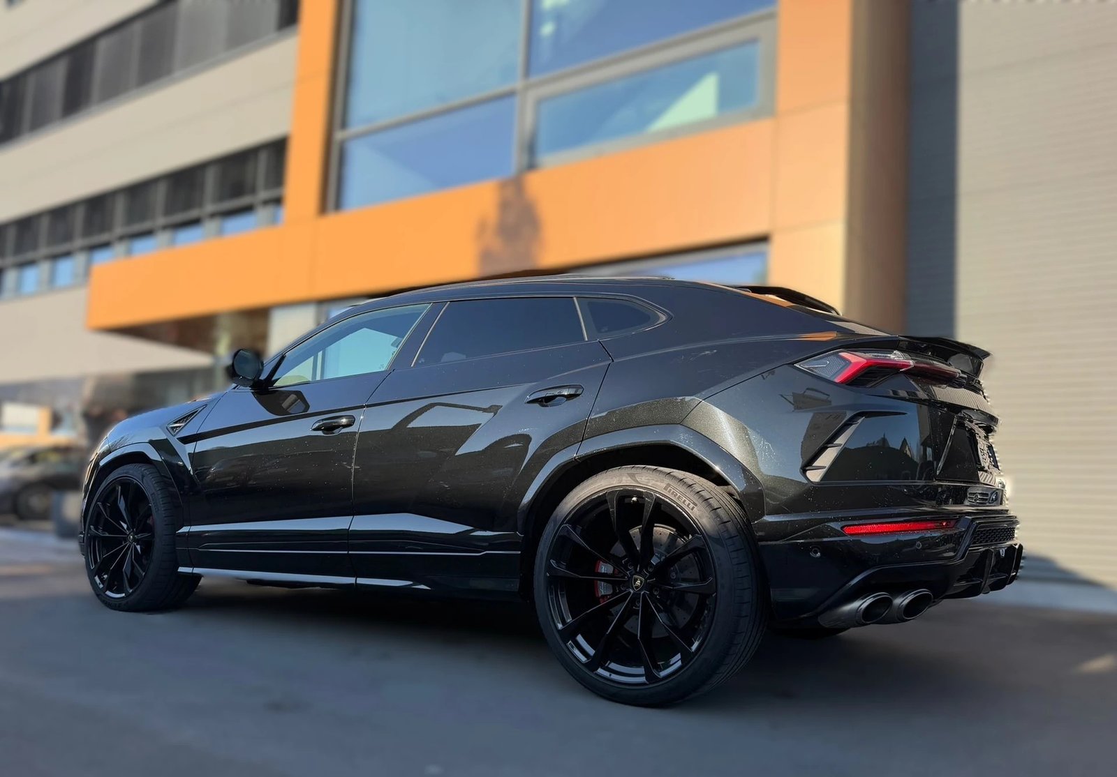 LAMBORGHINI Urus 4.0, Benzin, Occasion / Gebraucht, Automatik - 2