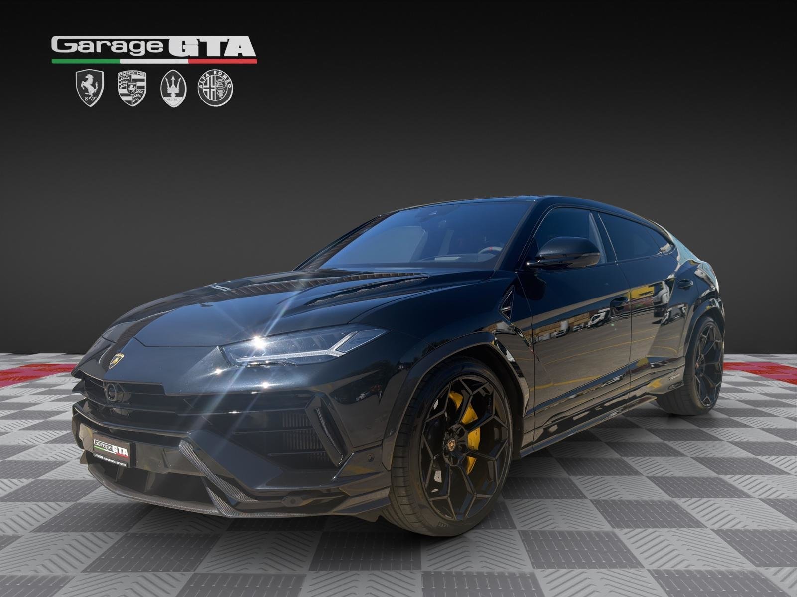 LAMBORGHINI Urus Perfomante