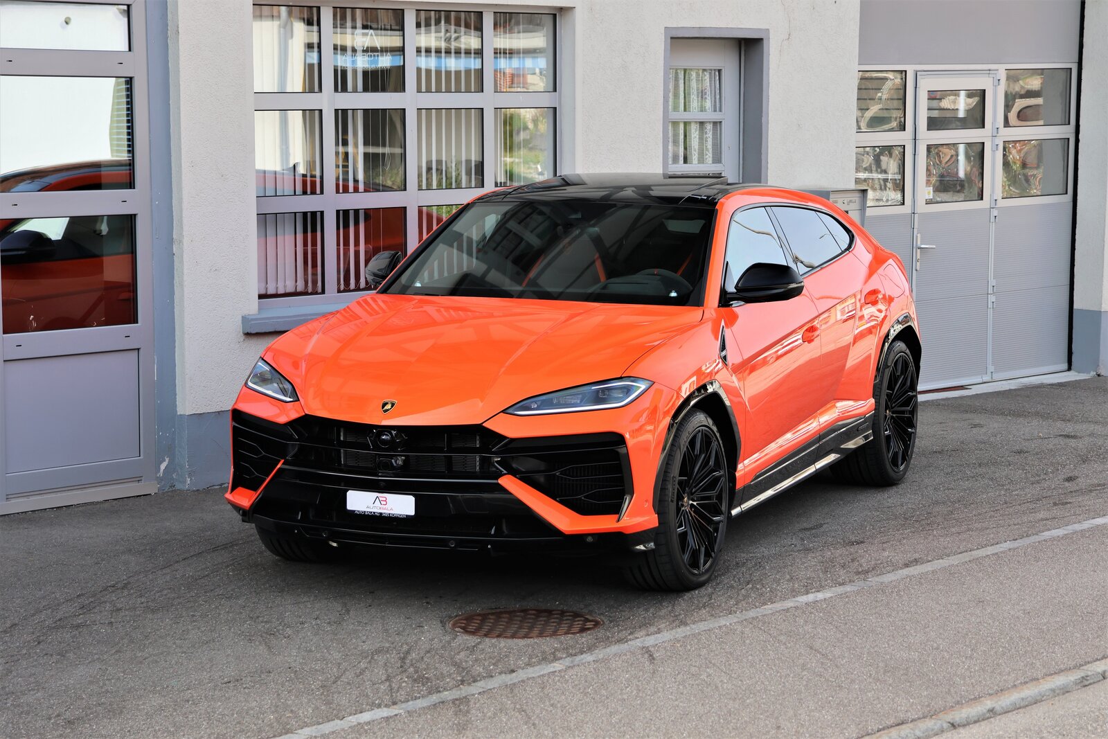LAMBORGHINI Urus SE *ARANCIAEGON*