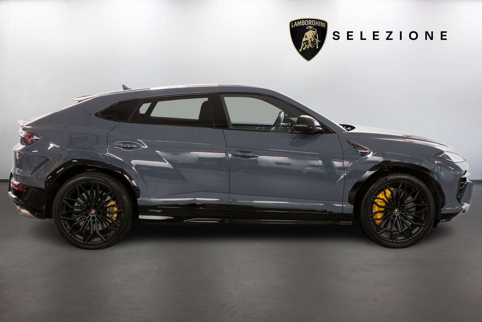 LAMBORGHINI Urus SE, Mild-Hybrid Benzin/Elektro, Vorführwagen, Automatik - 2