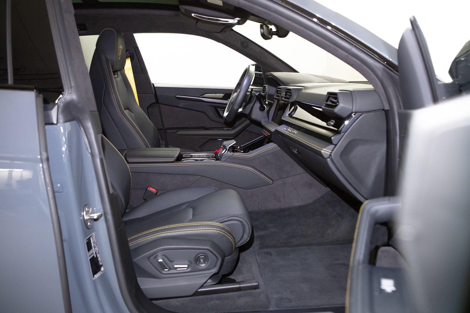 LAMBORGHINI Urus SE, Mild-Hybrid Benzin/Elektro, Vorführwagen, Automatik - 6