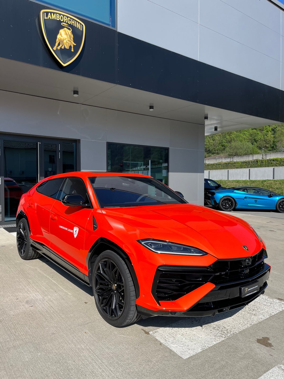 LAMBORGHINI Urus SE MY25 - Auto CH - Scarico Sportivo Akrapo, Plug-in-Hybrid Petrol/Electric, Ex-demonstrator, Automatic - 3