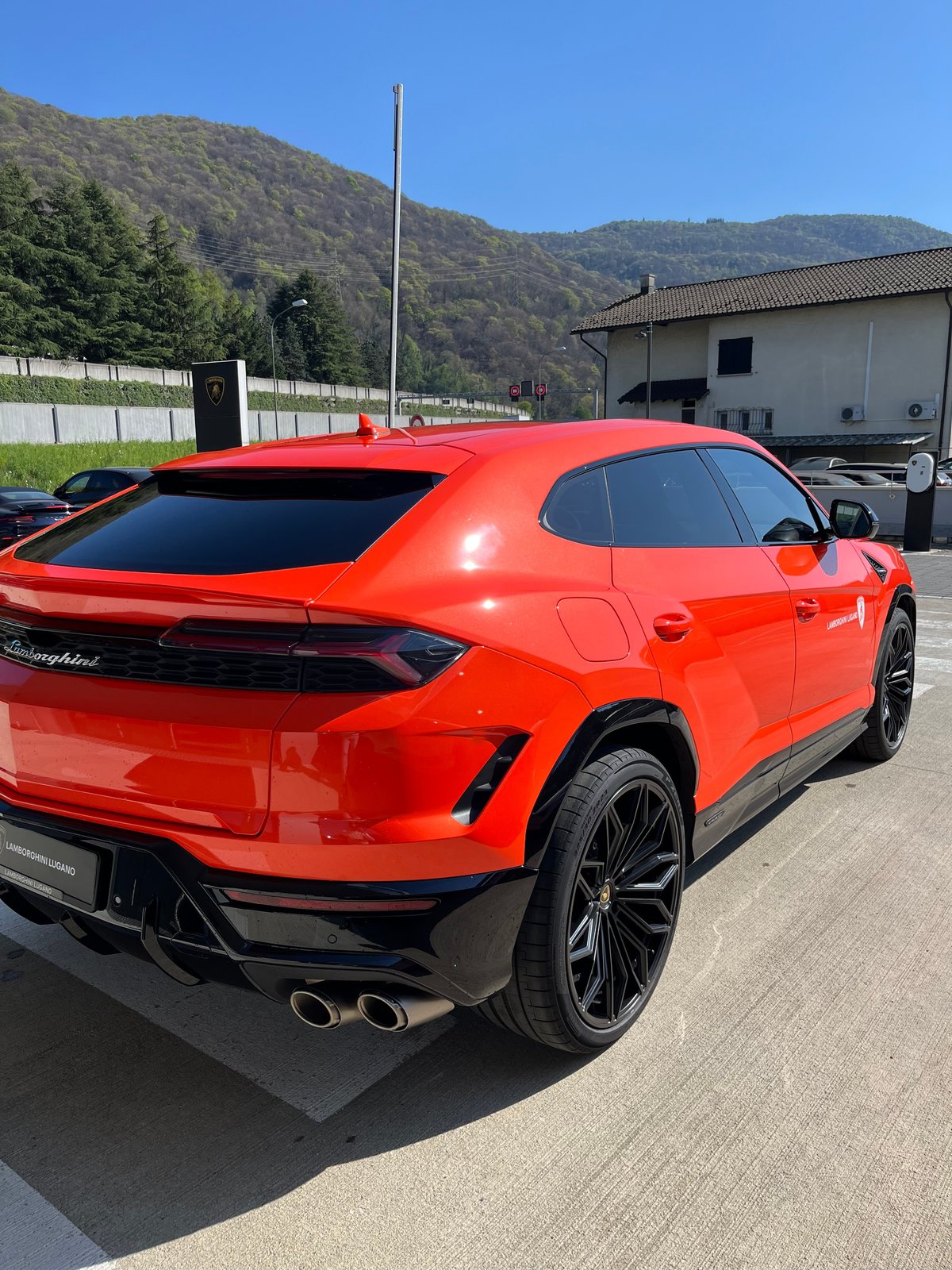 LAMBORGHINI Urus SE MY25 - Auto CH - Scarico Sportivo Akrapo, Plug-in-Hybrid Petrol/Electric, Ex-demonstrator, Automatic - 5