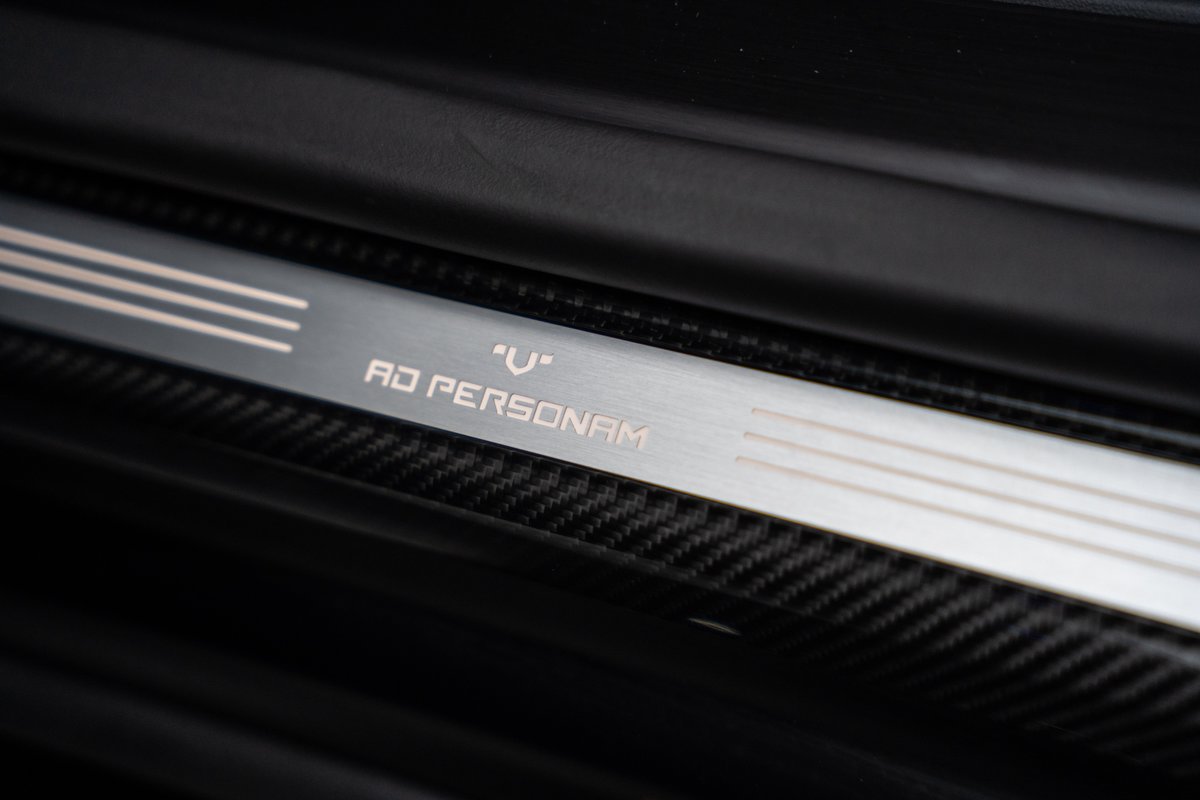 LAMBORGHINI URUS SE, Plug-in-Hybrid Petrol/Electric, New car, Automatic - 6