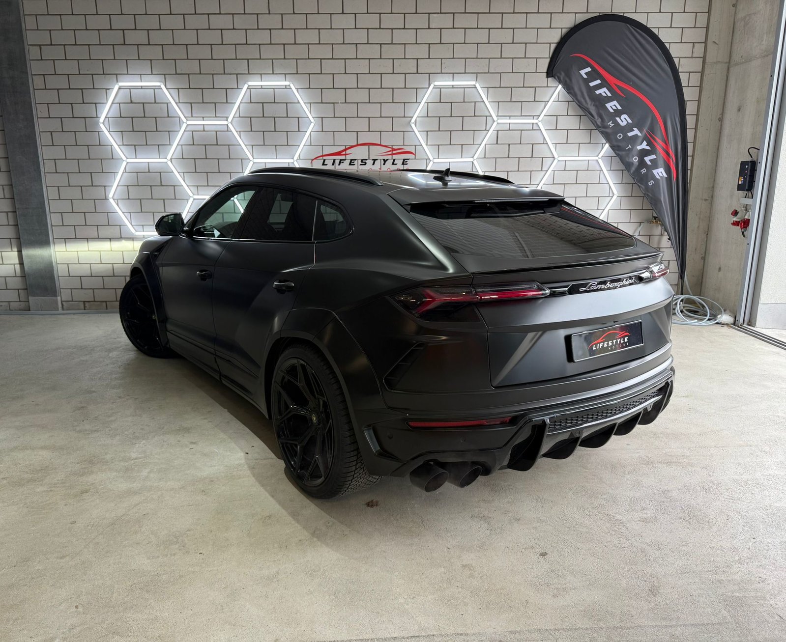 LAMBORGHINI Urus E-Gear Novitec Esteso, Benzin, Occasion / Gebraucht, Automat - 3