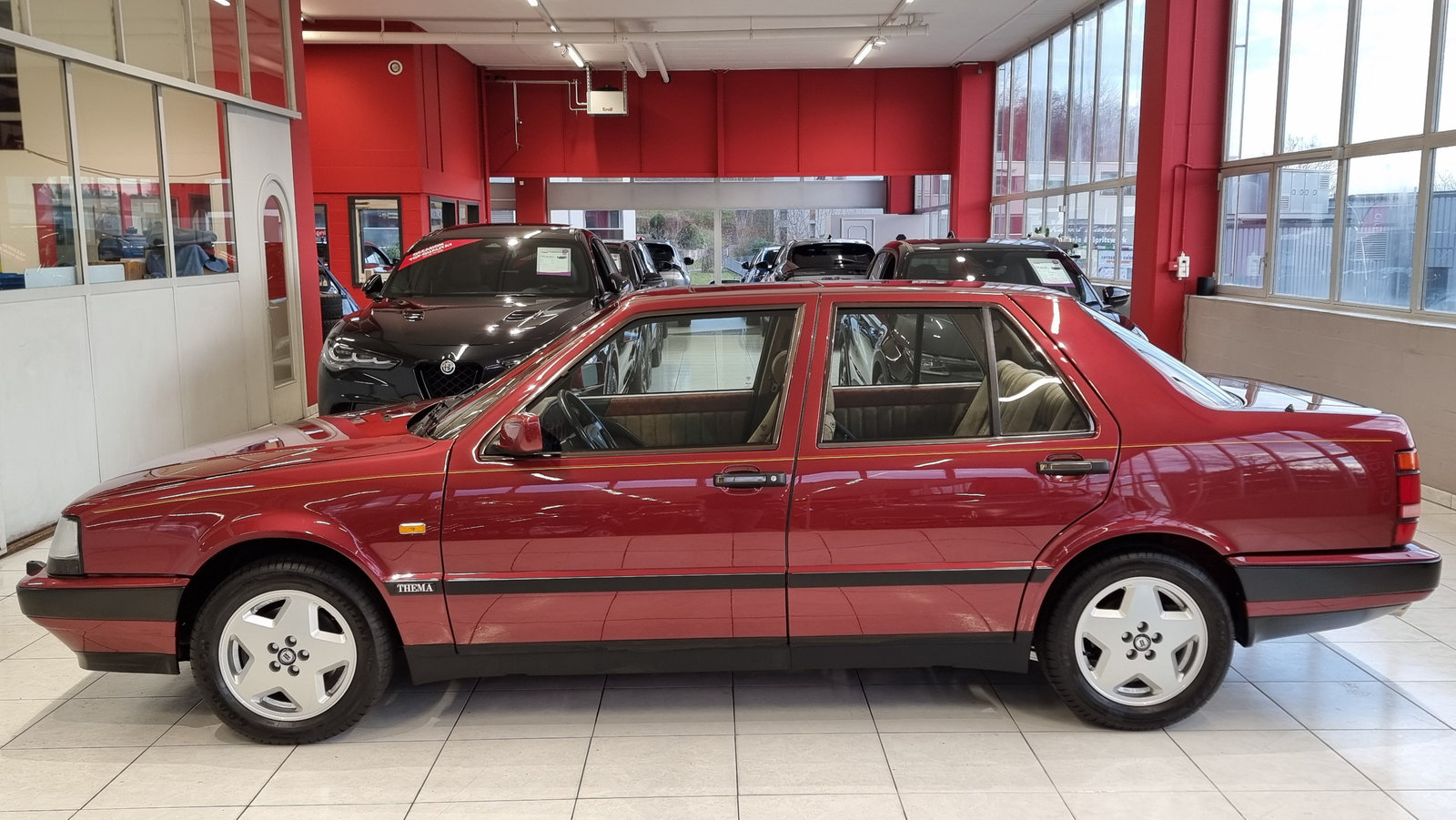 LANCIA Thema 8.32 Ferrari, Benzin, Occasion / Gebraucht, Handschaltung - 5