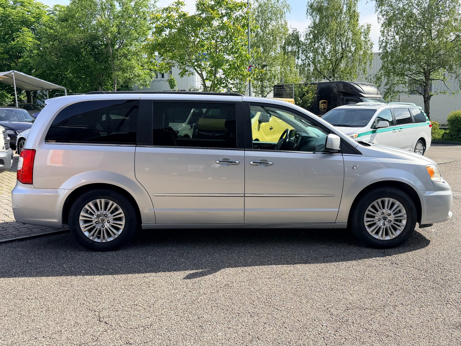 LANCIA Voyager 3.6 V6 Gold Automatic, Essence, Occasion / Utilisé, Automatique - 2