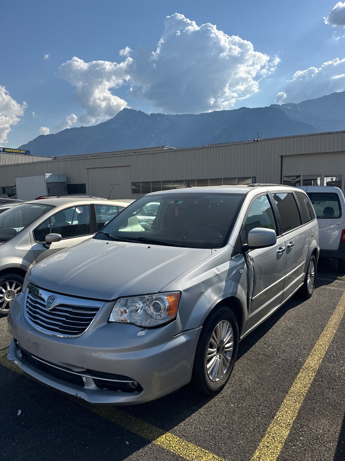 LANCIA Voyager 2.8D Platinum Automatic, Diesel, Second hand / Used, Automatic - 2