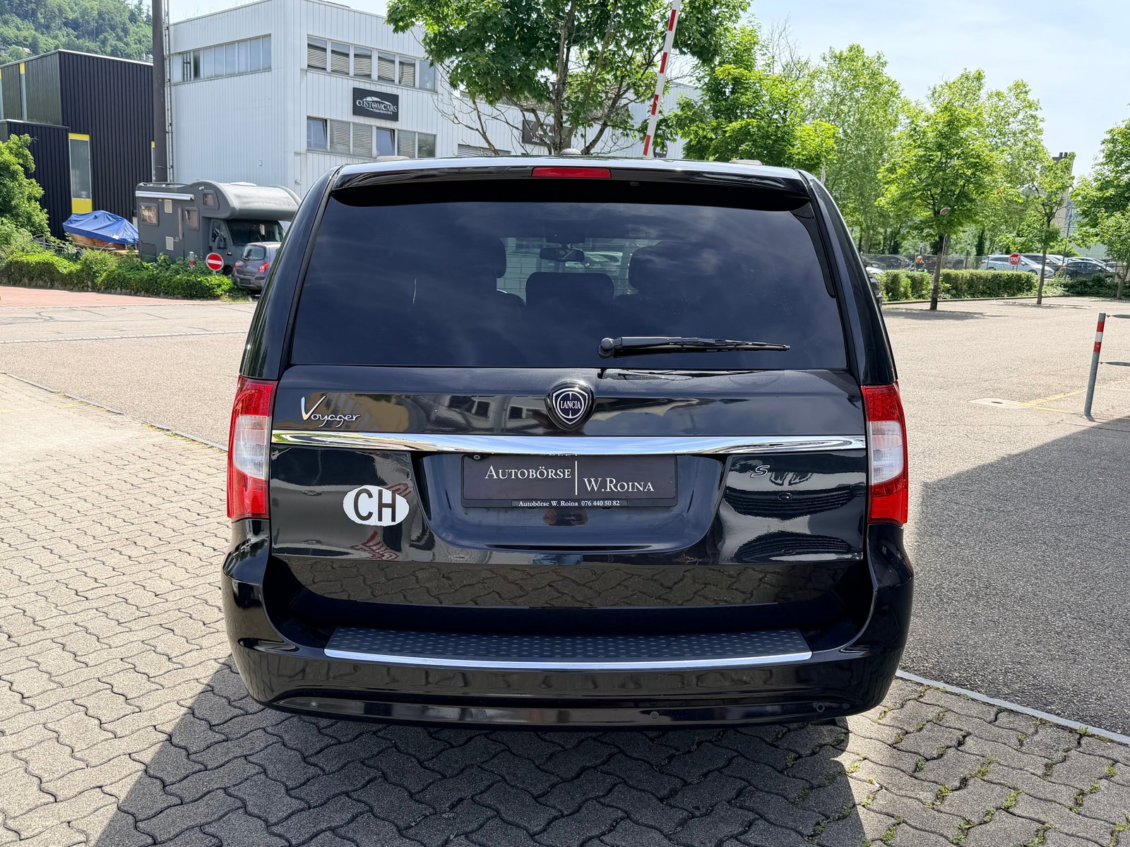 LANCIA Voyager 2.8D S Automatic, Diesel, Second hand / Used, Automatic - 4