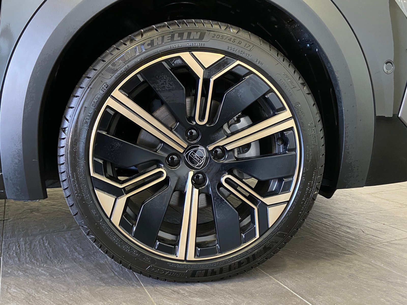 LANCIA Ypsilon 1.2 HF Line, Mild-Hybrid Benzin/Elektro, Neuwagen, Automatik - 7